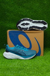 ASICS Novablast 4