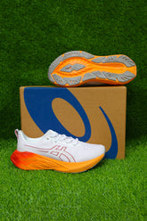 ASICS Novablast 4