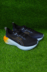 ASICS Novablast 4