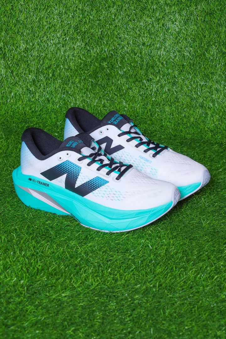 NEWBALANCE SC TRAINER V4