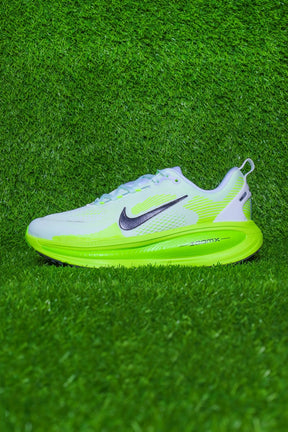 NIKE VOMERO 18