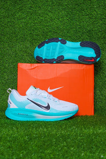 NIKE VOMERO 18