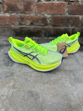 ASICS SUPER BLAST