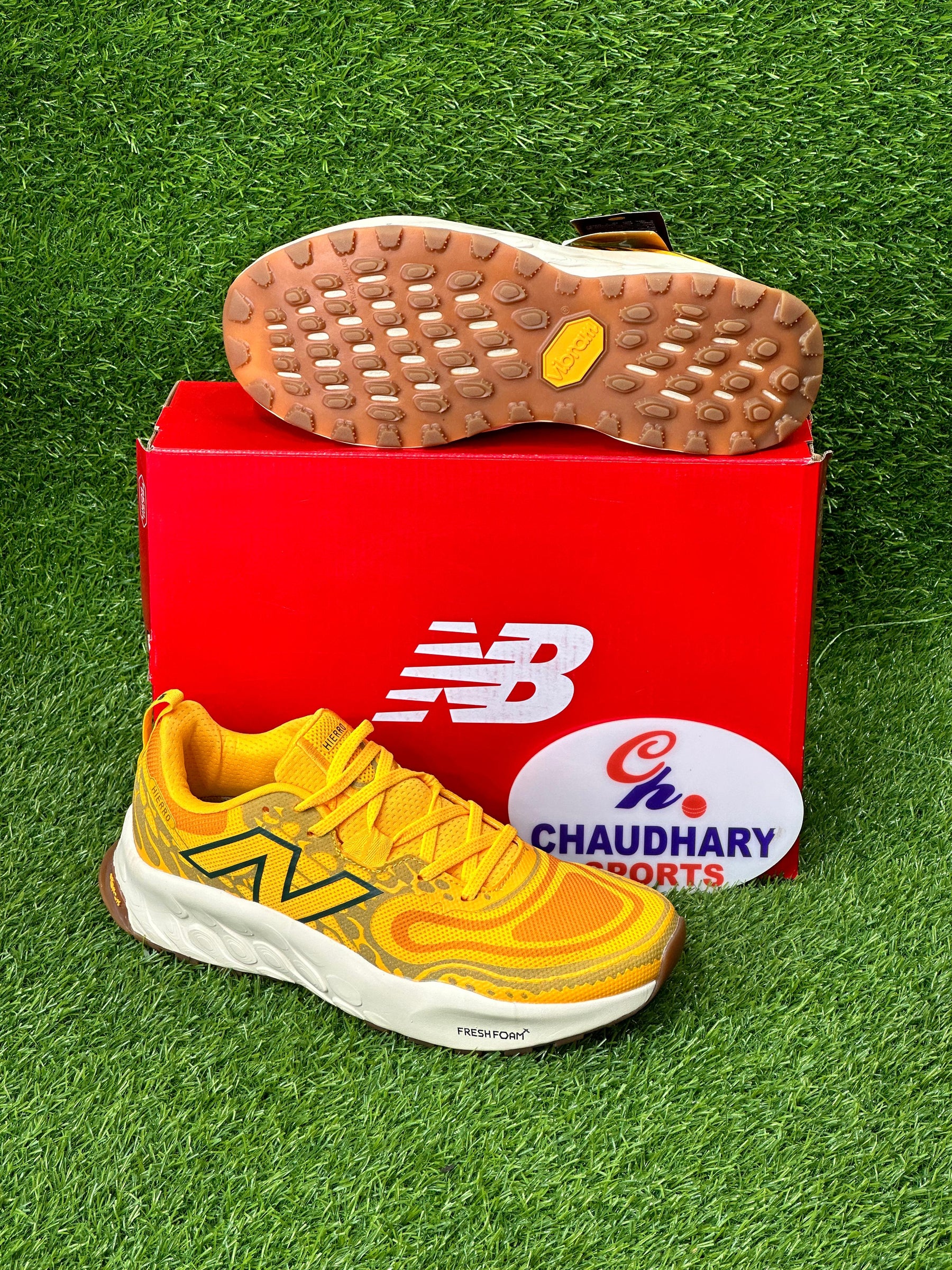 NEWBALANCE HIERRO V8 TRAIL SHOE.